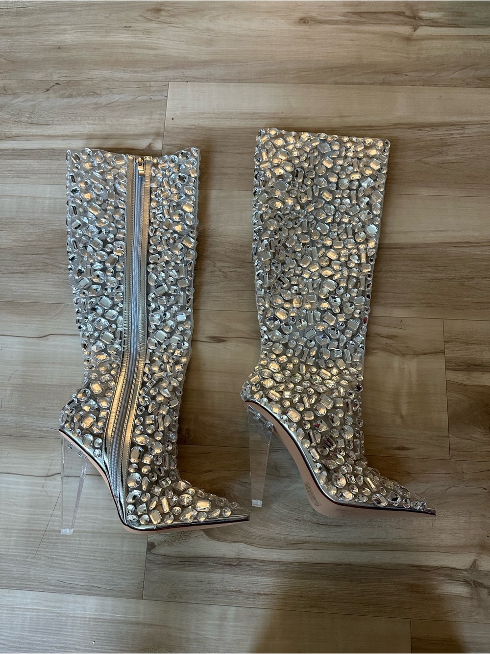 Embellished Silver Heeled Ankle Boots - Designer Style Brand New! - Picture 2 of 3